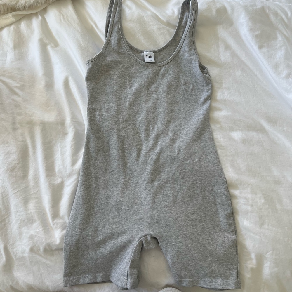ARITZIA TNA ROMPER